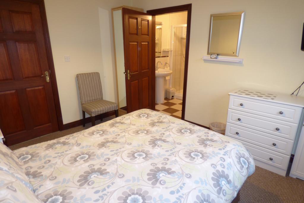 Ken-Mar House Bed And Breakfast แบลลีย์มันนี ห้อง รูปภาพ